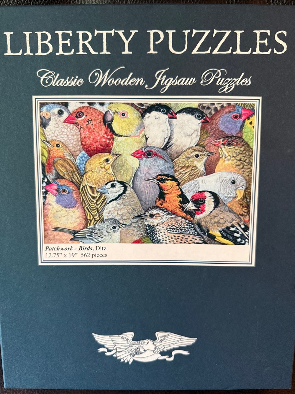 Liberty puzzles Patchwork Birds Classic Wooden Jigsaw Puzzle 562 pieces.